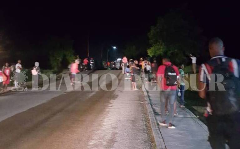 Cuarta caravana migrante sale de Huixtla desde muy temprana hora